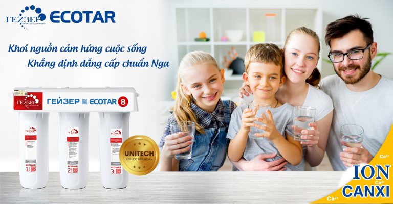 Gia đình sử dụng máy lọc nước Geyser