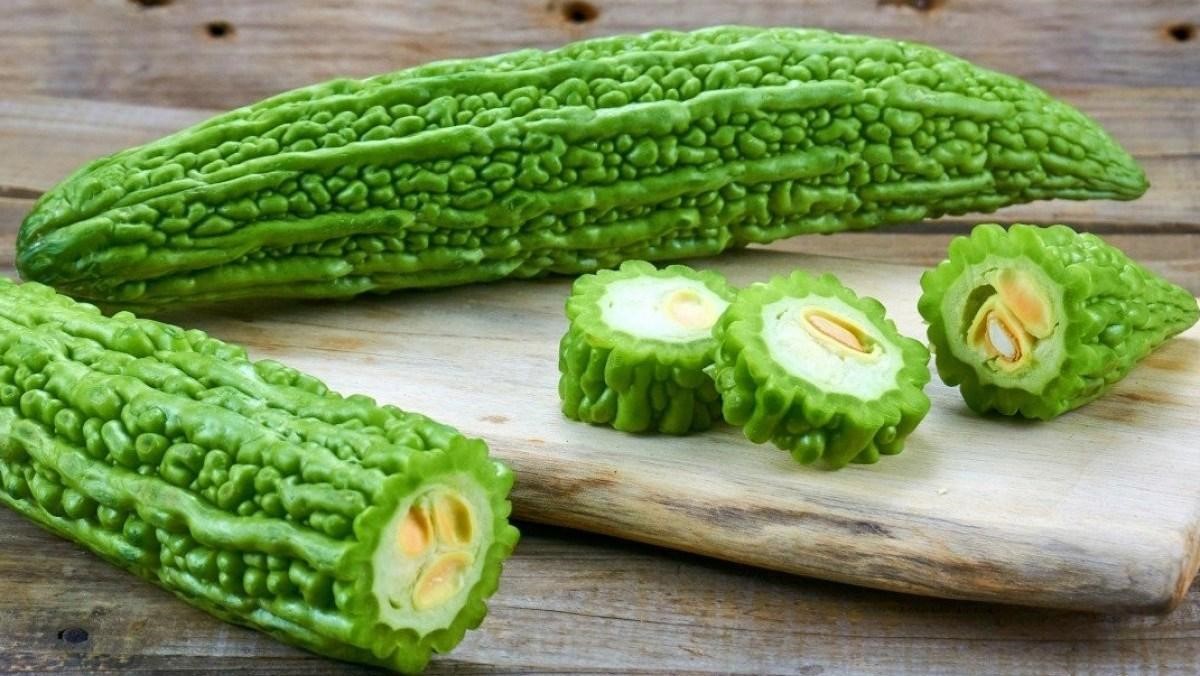 Khổ qua cũng là một loại quả có thể trị rôm sảy, có thể cho vào nuoc tam cho tre so sinh