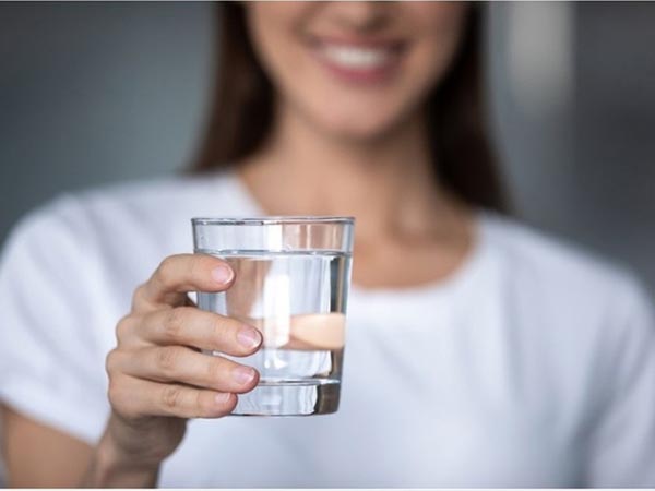 Uống nước đầy đủ là rất cần thiết