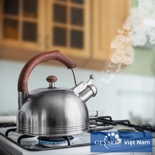Nước đun sôi để nguội không thể loại bỏ hết các kim loại nặng trong nước.