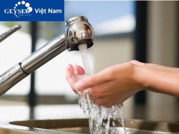 Nước máy có màu trắng đục