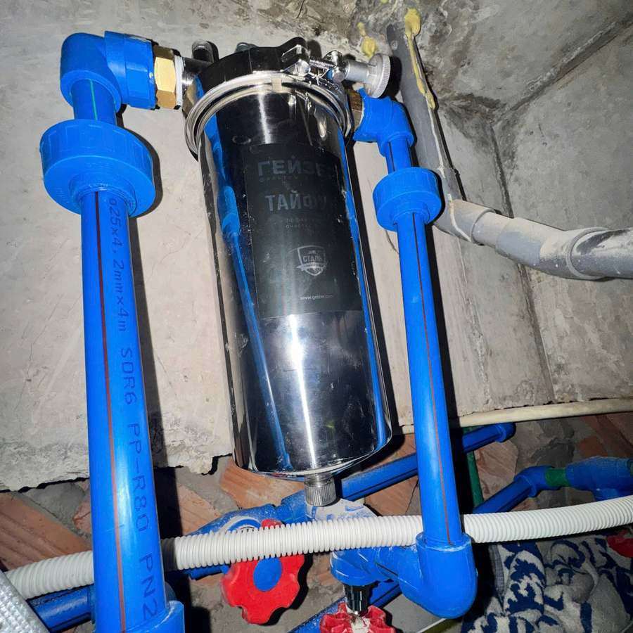 Hệ lọc tổng Geyser bố trí trong khu kỹ thuật căn hộ Sala Đại Quang Minh.
