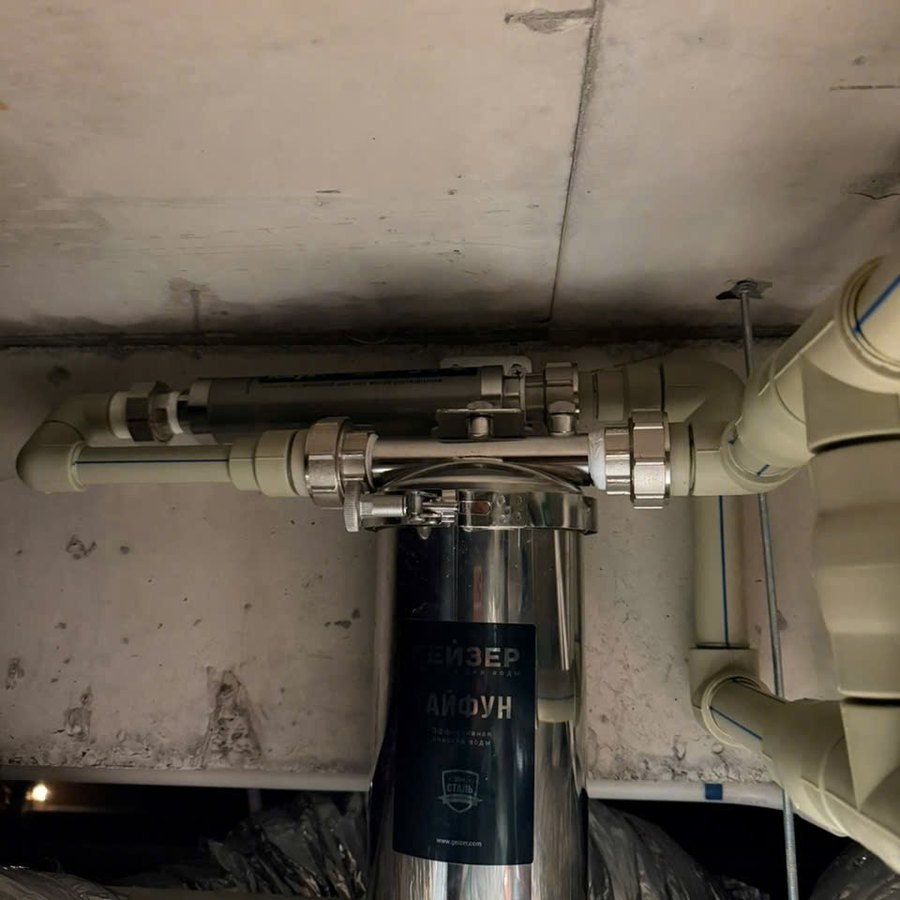 Ảnh thực tế giúp gia chủ hình dung trước mức độ can thiệp vào đường ống và trần kỹ thuật.